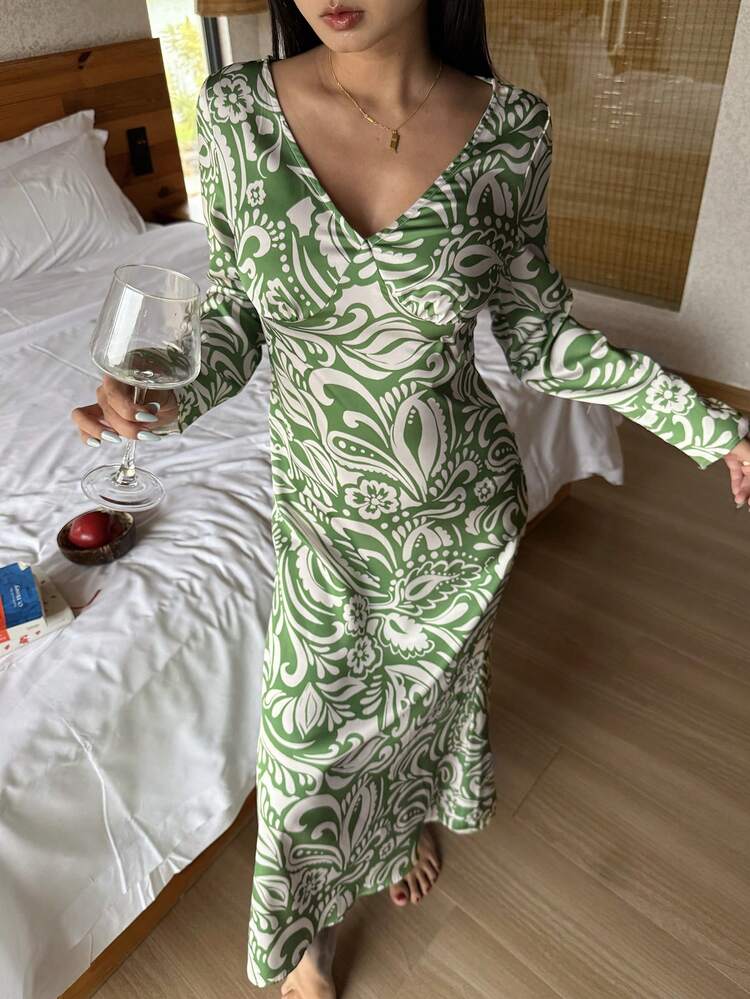 Charming Floral Print Cinched Waist Long Nightgown For Women