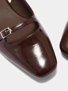 CUCCOO BIZCHIC 法式优雅镂空约会凉鞋 女士新款复古低帮通勤中跟粗跟高跟鞋 - 深棕色 - 查看 8