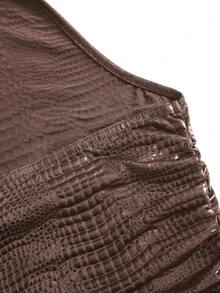 Sweetra Nuevo estilo europeo y americano Sexy top corto casual con cuello halter sin mangas, espalda descubierta, plisado y ajustado. Adecuado para la calle, Y2K, citas, fiestas, versátil - Marrón - Ver 4