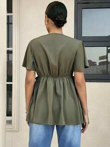 MaterniWear 孕妇V领打结设计休闲百搭日常短袖衬衫 - 軍綠色 - 查看 2