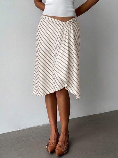 Aloruh Women's Fashionable & Elegant Yellow Striped Asymmetric Super Low Waist Striped Twill Knee-Length Bodycon Flared Hem Skirt, Suitable For Vacation & Daily Wear