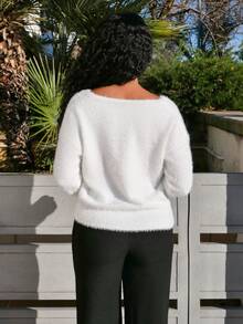 Yess Loren V 领白色宽松休闲柔软毛绒套头衫，长袖冬季上衣 - 白色 - 查看 2