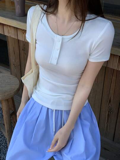 DAZY Women's Crew Neck Solid Color Comfortable Korean Style T-Shirt, Suitable For Daily Wear Summer