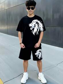 SHEIN Bộ 2 món áo thun cổ tròn và quần short in hình sư tử đen dành cho thiếu niên nam, kiểu dáng giản dị, thoải mái, thời trang, đa năng, chất liệu mềm mại, phù hợp cho mặc hàng ngày, đi học, dã ngoại, hoạt động ngoài trời, lễ hội âm nhạc, kỳ nghỉ, du lịch biển, mùa hè, mùa xuân/hè. - màu đen - Xem 3