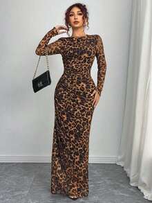 Rafferiza Tall Vestido de manga larga ajustado con pliegues y estampado de leopardo - Marrón - Ver 3