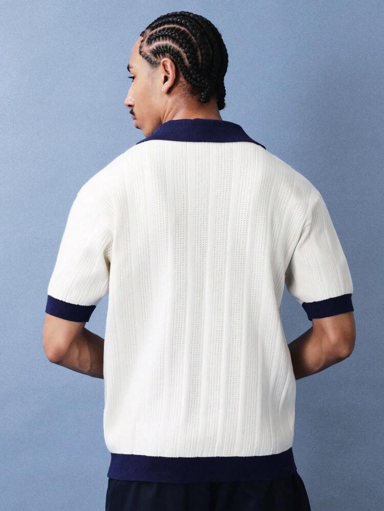 Polo de malha canelada com gola contrastante