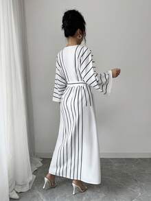 Breezaya 女士休闲V领宽松连衣裙，七分袖开衩下摆连衣裙，女士春夏度假连衣裙，休闲度假连衣裙，条纹印花白色连衣裙 - 白色 - 查看 2