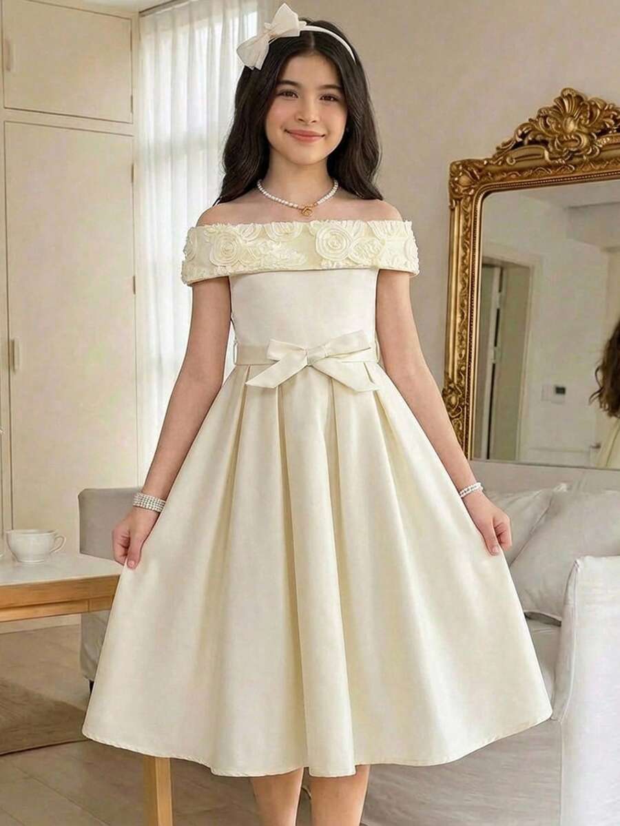 SHEIN 少女杏色刺绣拼接露肩收腰公主裙,休闲、正式、派对、生日、姐妹装,适合女孩日常穿着、节日、家庭聚会和特殊场合,姐妹装,春夏款,可爱、优雅、甜美、复古、时尚。母女装、姐妹装。 - 杏色 - 查看 1