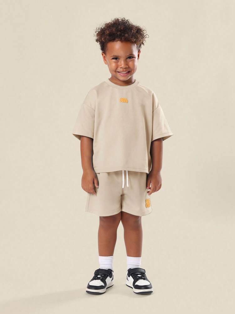 Jungen Oversized "Good Vibes" Grafik Zwei-Teiler T-Shirt Shorts Co-Ord Set Sommer Casual Matching Outfit