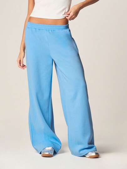 MISSGUIDED Women's Relaxed Wide Leg Star Applique Jogger Sweatpants With Elastic Waist And Back Pocket Detail