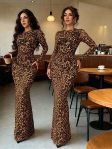 Rafferiza Tall Vestido de manga larga ajustado con pliegues y estampado de leopardo - Marrón - Ver 4