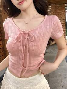 DAZY Áo thun nữ mùa hè cổ tròn, tay ngắn, thắt nơ phía trước, chất liệu vải dệt họa tiết, kiểu dáng casual. - Hồng - Xem 5