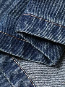 DAZY 女士休闲牛仔上衣，V领，短袖，宽松版型，字母刺绣设计，街头风，夏季 - 中等水洗藍 - 查看 7