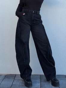 Jeta Ari 蓝色锥形裤腿时尚牛仔裤，适合秋季、冬季、春季、新年、派对、婚礼、优雅、时尚、潮流、圣诞节、节日、假日、外出、休闲等场合。 - 黑色 - 查看 4