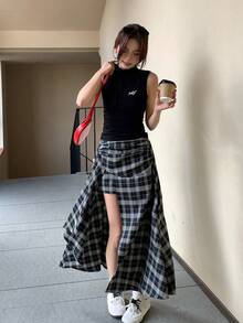 DAZY 2pcs Women's Plaid Skirt + Bow Knit Camisole Top Set - Black - View 1