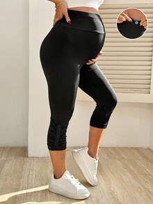 SHEIN Maternity Casual Solid Color High Elasticity Shorts, Suitable For Daily Wear Cute Maternity Summer Casual Holiday - Black - View 1