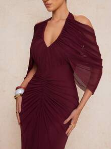 Lumalex 春夏款简约复古闪亮假日派对网纱V领褶皱装饰修身露肩连衣裙，适合女性，婚礼宾客礼服 - 酒紅色 - 查看 4