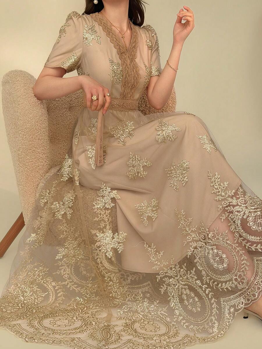 DAZY 女士优雅刺绣网纱V领收腰连衣裙，度假风，夏季 - 杏色 - 查看 1