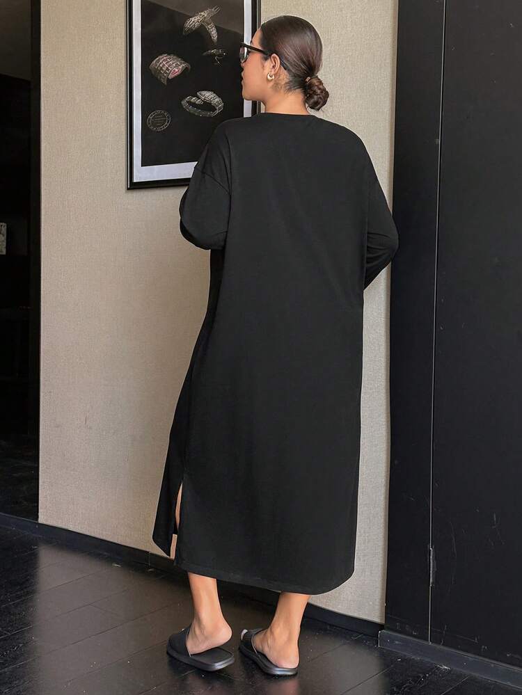 Dazy Plus Plus Size Women Letter Print Cute Loose Straight Long Sleeve Nightgown, Plus Size Sleepwear For Spring & Autumn