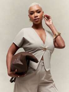 Vixey V Neckline Short Sleeve Split Hem Single Button Blouse - Grey - View 3