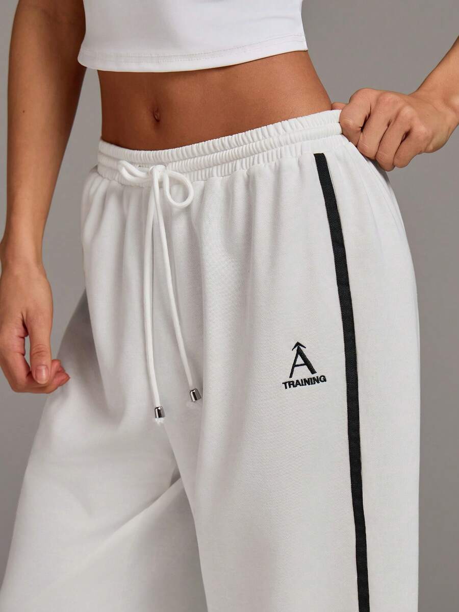 Athîral Women's Casual White Elastic Waist 7/8 Pants - White - View 1