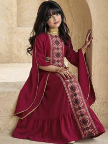 SHEIN Robe patineuse pour préadolescentes avec manches évasées, taille nouée, col rond, imprimé rétro patchwork et volants à l'ourlet - Rouge foncé - Voir 1