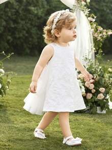 SHEIN Babygirl Elegant & Cute White Textured Sleeveless Loose Summer Dress Baby Girl Lace White Dress White Flower Girl Dress Toddler Girl Elegant Dress White Dress White Flower Dress Baby Girl Lace Dress Flower Lace Dress Baby Girl White Dress - Apricot - View 7