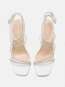 CUCCOO CURVES Sandalias de tacón alto con tira de tobillo con strass blancos, clásicas y cómodas - Ajuste ancho para mujeres, zapatos de vacaciones de talla grande para el verano y Halloween - Blanco 1 - Ver 10