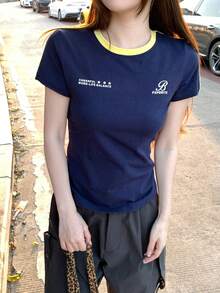 DAZY 女士撞色领拼接字母印花修身短袖休闲街头T恤，夏季图案T恤 - 藏蓝色 - 查看 2