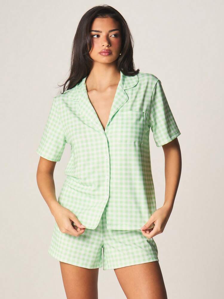 MISSGUIDED Ensemble pyjama à carreaux avec chemise et short. Ensemble de détente en deux pièces avec masque de sommeil. Collection de vêtements de nuit d'été