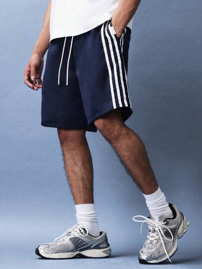 SUMWON 宽松沙滩短裤，侧边条纹设计，弹性抽绳腰带，适合夏季度假游泳