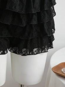 SHEIN Váy ngắn ren xếp lớp màu đen phong cách đường phố thường ngày dành cho bé gái tuổi teen. - màu đen - Xem 5