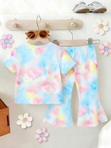 【两件套】适合6个月至2-3岁女婴，多巴胺甜美酷炫风格粉蓝渐变扎染+卡通字母印花短袖上衣+喇叭裤，轻薄面料，色彩鲜艳夺目，适合日常户外夏季儿童服装 - 彩色 - 查看 2