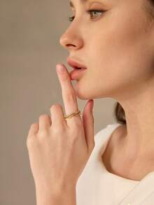 MOTF PREMIUM PRE-18K镀金紫色宝石双波浪戒指 - 紫色 - 查看 4