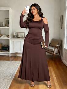 Elenzga 大码女式新款不对称领口长袖金属装饰腰部褶皱A字型长连衣裙，百搭优雅，春秋季款 - 棕色 - 查看 1