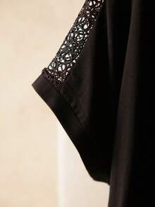 Elaquor 大码女式纯色撞色蕾丝V领宽松短袖T恤 - 黑色 - 查看 5