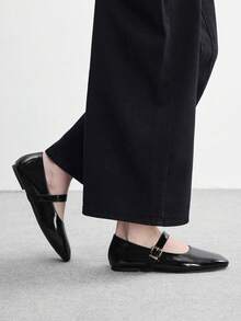 CUCCOO BIZCHIC 简约大方时尚百搭休闲通勤女式平底鞋 - 靜夜黑色 - 查看 3