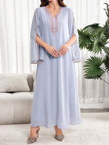 Al Najma 女士V领披肩袖复古夏季阿拉伯连衣裙 - 藍色 - 查看 4