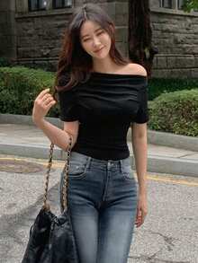 DAZY Women's Solid Color Off-Shoulder Pleated Fitted Short Sleeve T-Shirt, Spring/Summer - Black - View 4