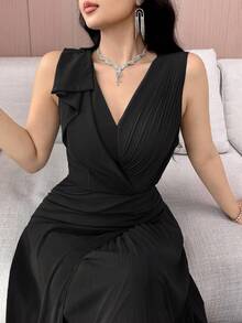 Feyla 女士简约纯色V领无袖褶皱连衣裙 - 黑色 - 查看 4