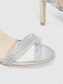 CUCCOO SZL Sandalias de tacón alto con tira de tobillo y punta puntiaguda con strass para mujer, elegantes y sexys para fiestas, banquetes y citas - Plateado - Ver 6