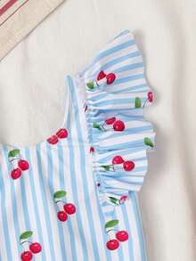 SHEIN Traje de baño de una pieza con estampado de fresa y falda de volantes de malla para niñas, lindo para vacaciones - Azul - Ver 6