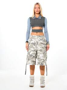 SUMWON WOMEN Cropped Cut Out Detail Contrast Stripe Long Sleeve Polo Shirt With Collared Neckline And Fitted Waist Band Design - Multicolor - View 3