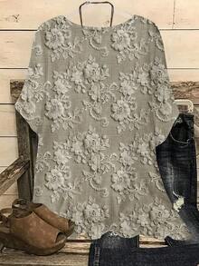 EMERY ROSE Blusa holgada de talla grande con cuello redondo y manga corta, con estampado de encaje, adecuada para vacaciones - Multicolor - Ver 2