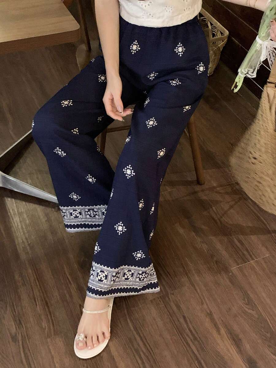 DAZY Quần lửng nữ bằng vải lanh thêu họa tiết cầu kỳ, kiểu dáng thường ngày. - Màu xanh lam - Xem 1