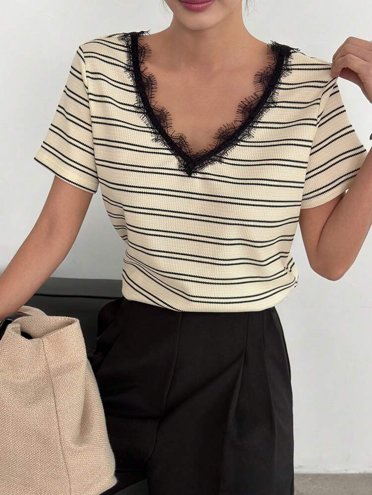 Women's V-Neck Lace Patchwork Striped Loose Casual Street Style Short Sleeve T-Shirt, Summer