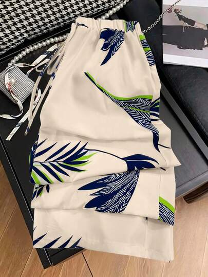 GlowEve CURVE Plus Size Summer Vacation Leaf Print Tie Waist Pants