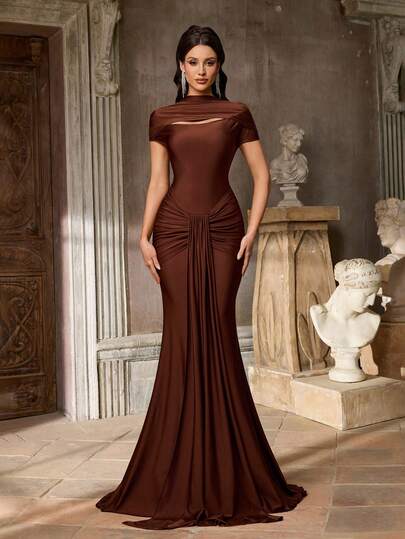 Aureia Elegante vestido marrón con cuello alto elástico de malla, mangas cortas, pliegues delanteros, recortes, volante en la cintura y dobladillo con volantes, adecuado para todas las ocasiones formales, bodas, despedidas de soltero, vacaciones, citas, salidas casuales