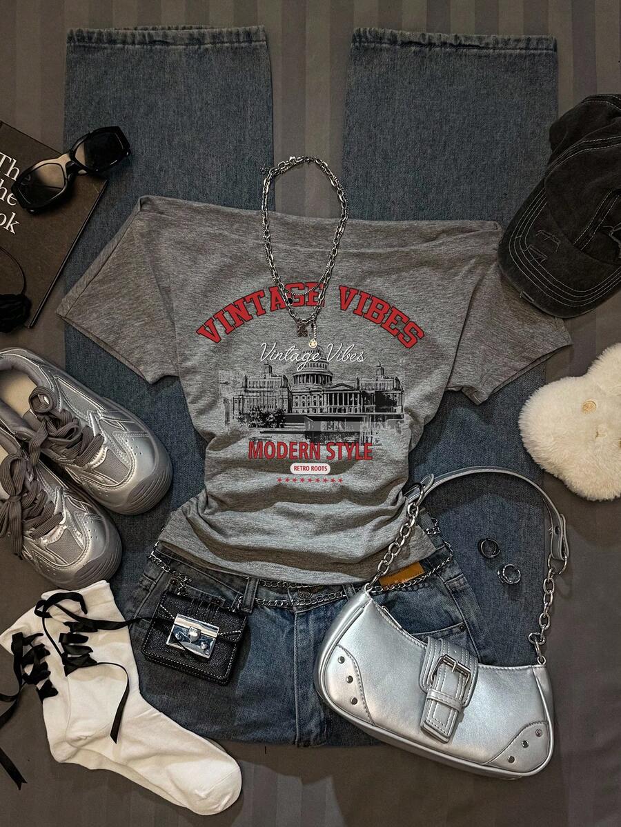 SHEIN EZwear 女士休闲简约复古风景标语印花褶皱腰部露肩修身短袖T恤，适合夏季穿着，Y2K不对称肩部紧身设计，露肩上衣 - 淺灰色 - 查看 1