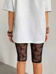 Siren Gaze 女士黑色蕾丝透视骑行短裤高腰薄纱花卉图案打底裤夏季休闲风格弹力腰带撞色蕾丝时尚性感七分打底裤夏季休闲黑色透视短裤紧身裤夏季服装夏季度假服装嘉年华服装沙滩短裤黑色短裤骑行短裤套装女士短款打底裤女士长款短裤蕾丝打底裤 - 黑色 - 查看 2